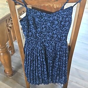 Hollister XS navy blue floral dress